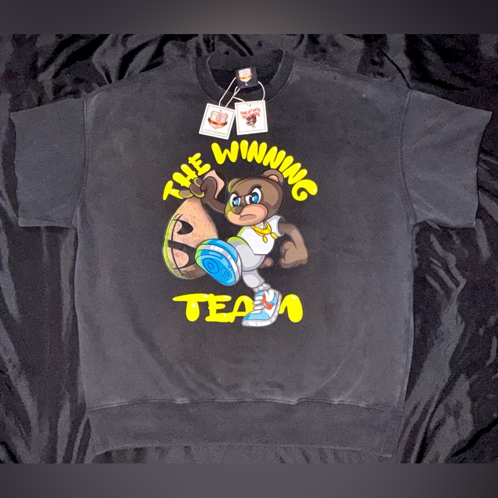 🏆THE WINNING TEAM🏆 Black/maize Graphic Sweatshirt Design